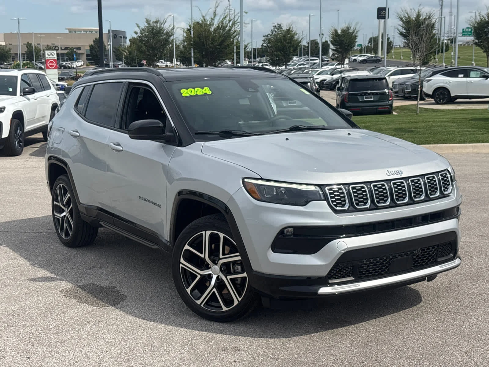 Used 2024 Jeep Compass Limited with VIN 3C4NJDCN8RT147877 for sale in Kansas City