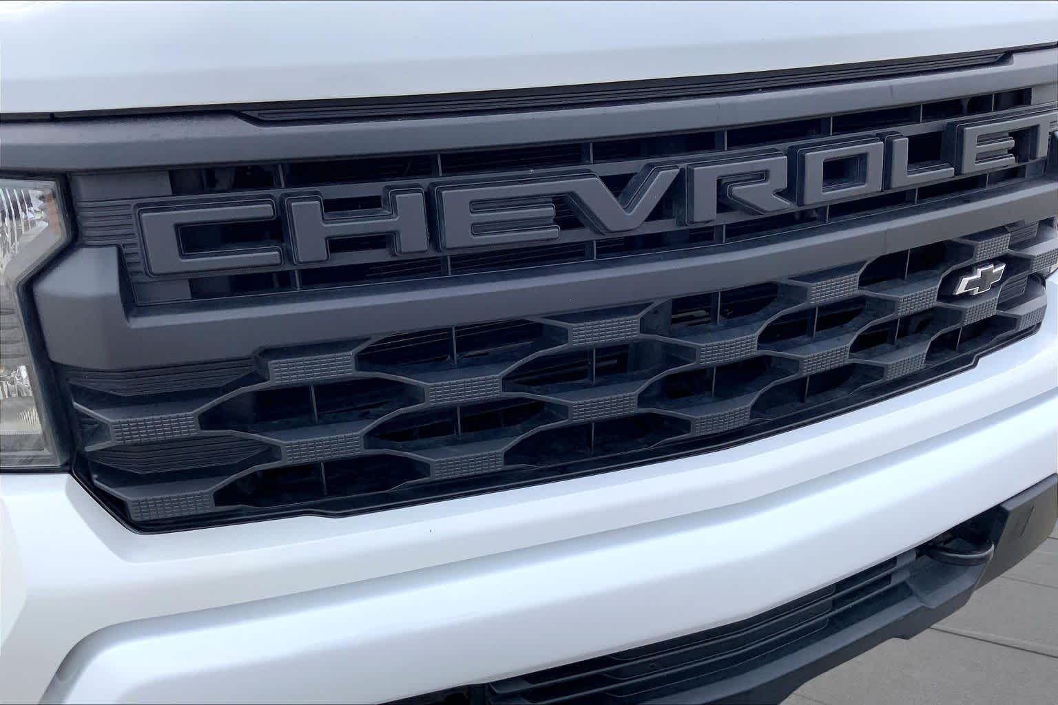 Used 2023 Summit White Chevrolet Custom image 29