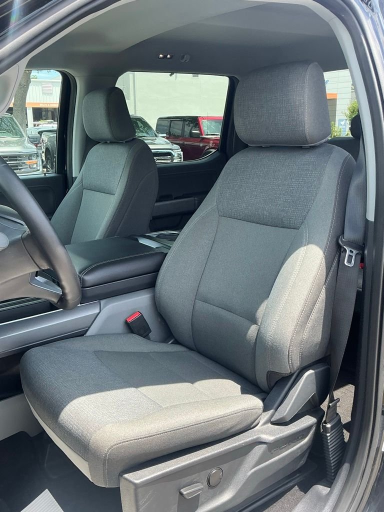 Used 2025 Black Ford XLT image 26