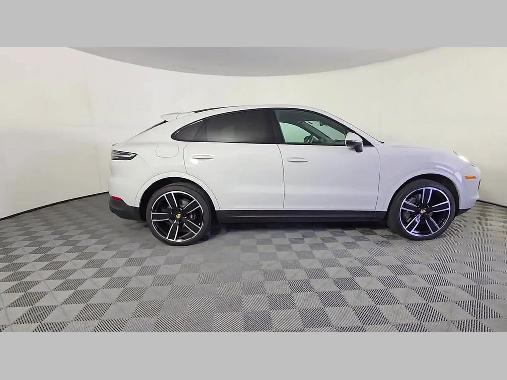 Used 2023 Chalk Porsche Platinum Edition image 36