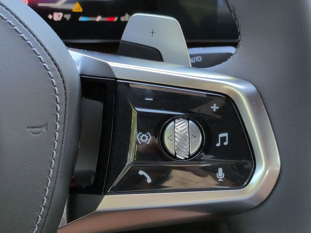 New 2026 Carbon Black Metallic BMW 760i xDrive image 27