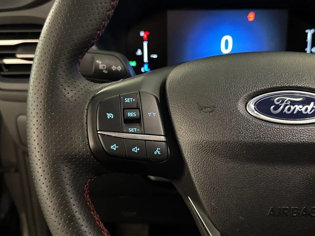 Certified Used 2025 Gray Ford ST-Line image 20