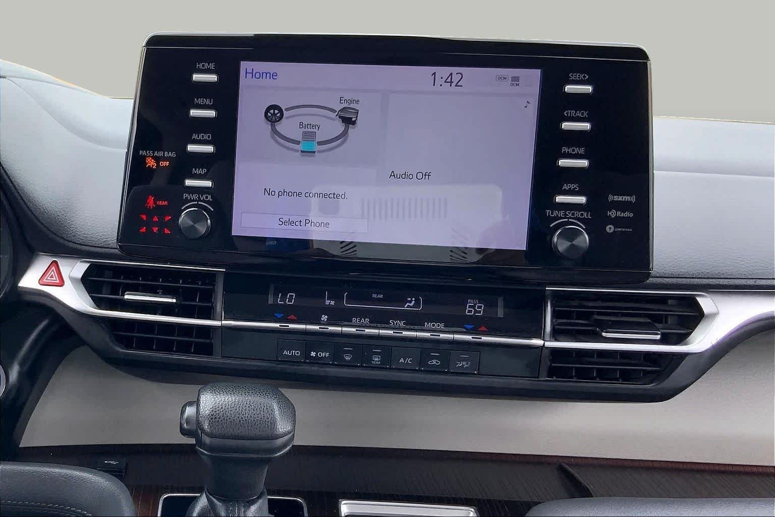 Used 2022 Cypress Toyota LE image 6