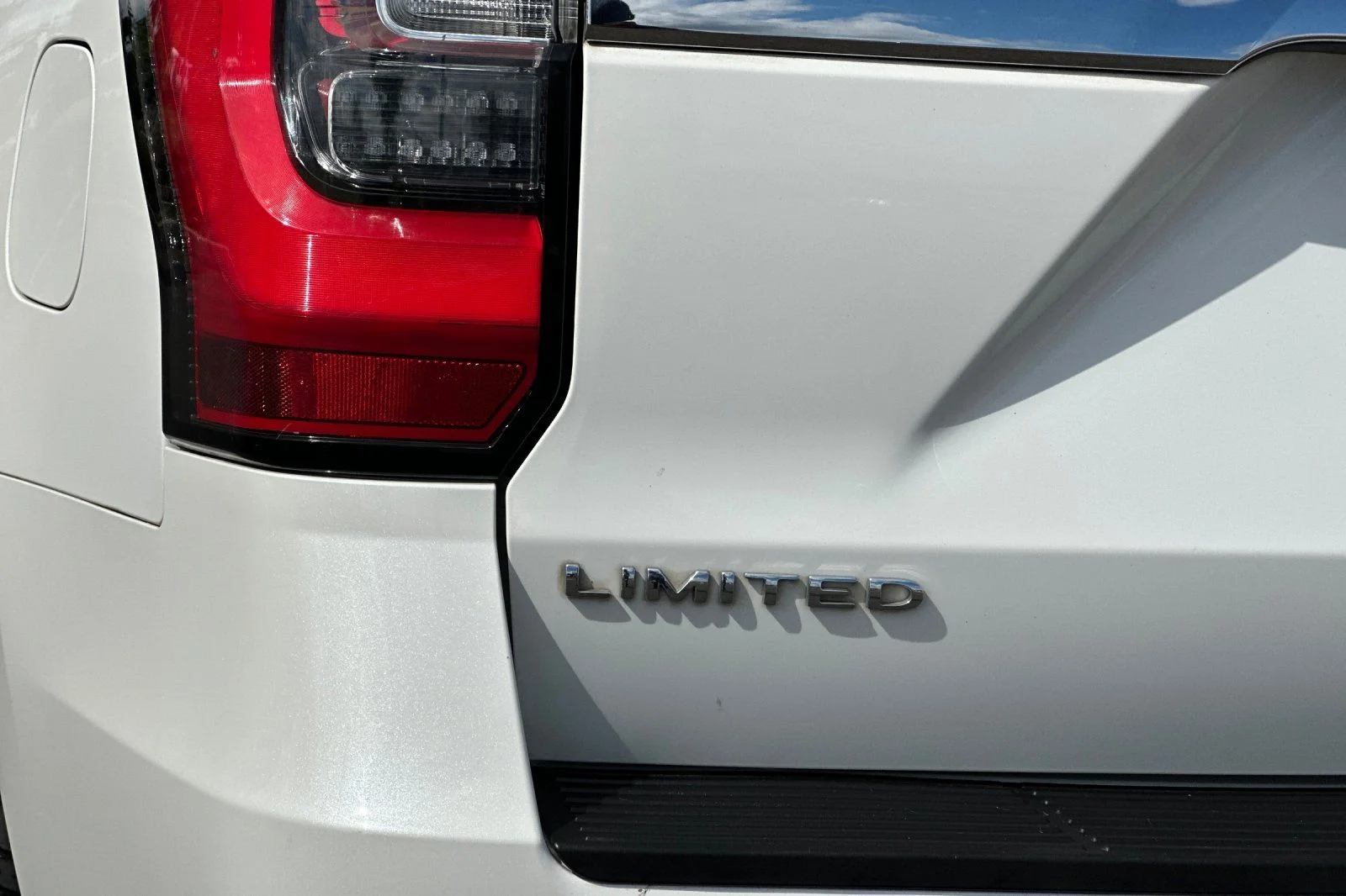 Used 2020 White Ford Limited image 35