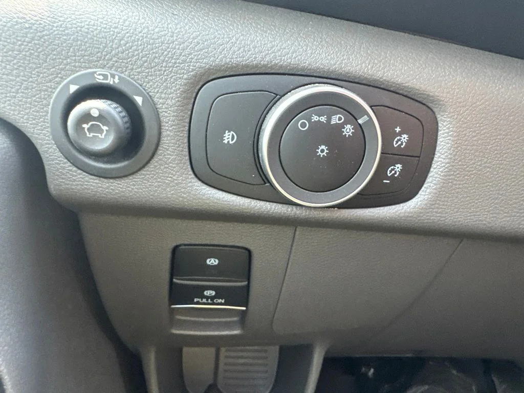 Used 2025 White Ford Base image 22
