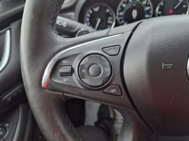 Used 2017 BLACK OYNX Buick Essence image 20