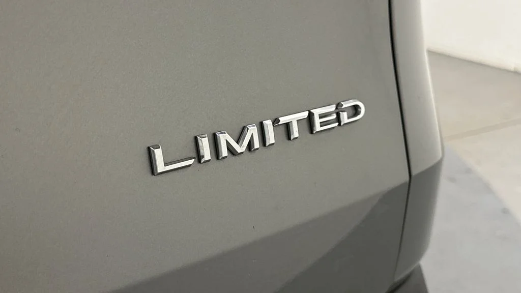 Certified Used 2025  Toyota Limited image 20