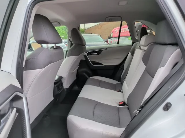 Used 2025 White Toyota XLE image 10