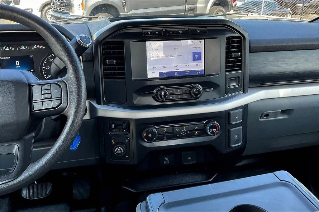 Used 2021 White Ford XL image 5