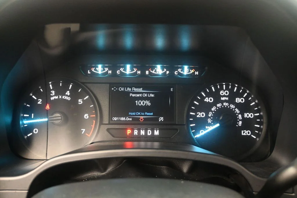 Used 2019 Black Metallic Ford XL image 15