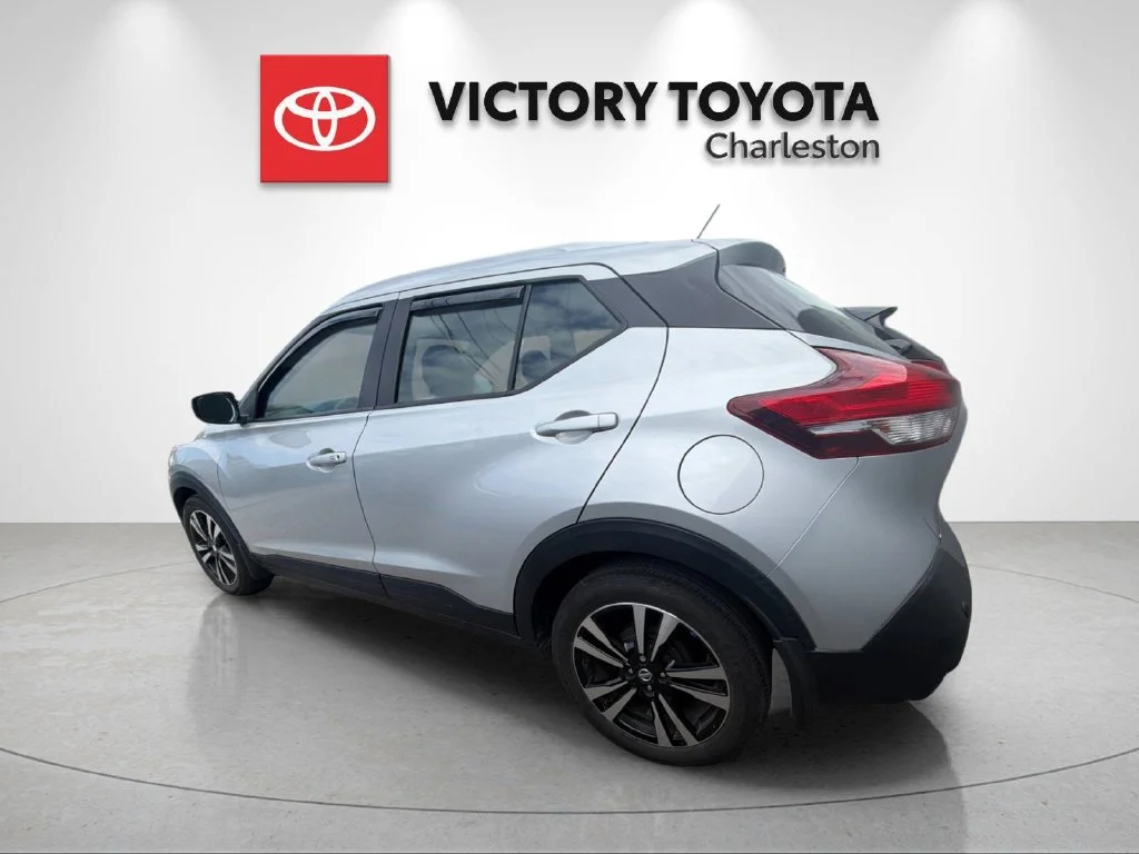 Used 2020 Silver Nissan SV image 3