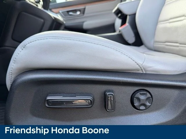 Used 2018 Red Honda Touring image 19