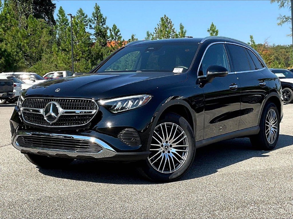 Used 2026 Black Mercedes-Benz GLC 300 image 2