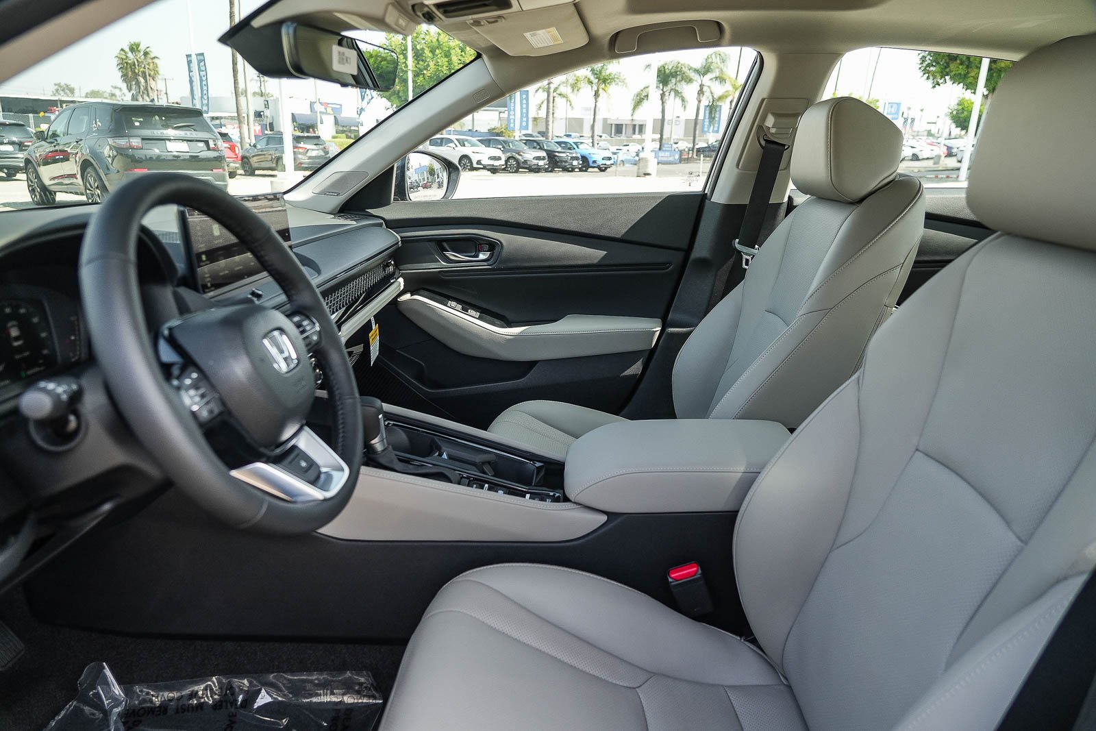 New 2026 Urban Gray Pearl Honda Touring image 20