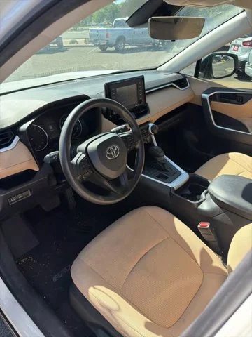 Used 2021 White Toyota LE image 14