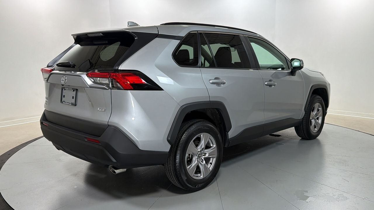 Used 2025 Silver Toyota XLE image 5