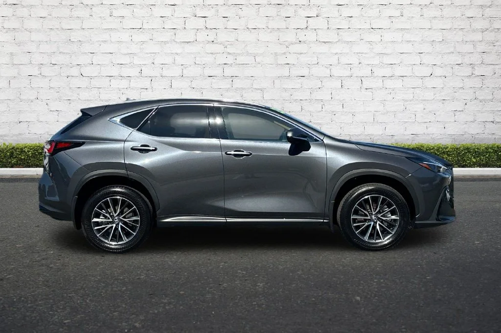 Certified Used 2025 Gray Lexus 350h Premium image 3