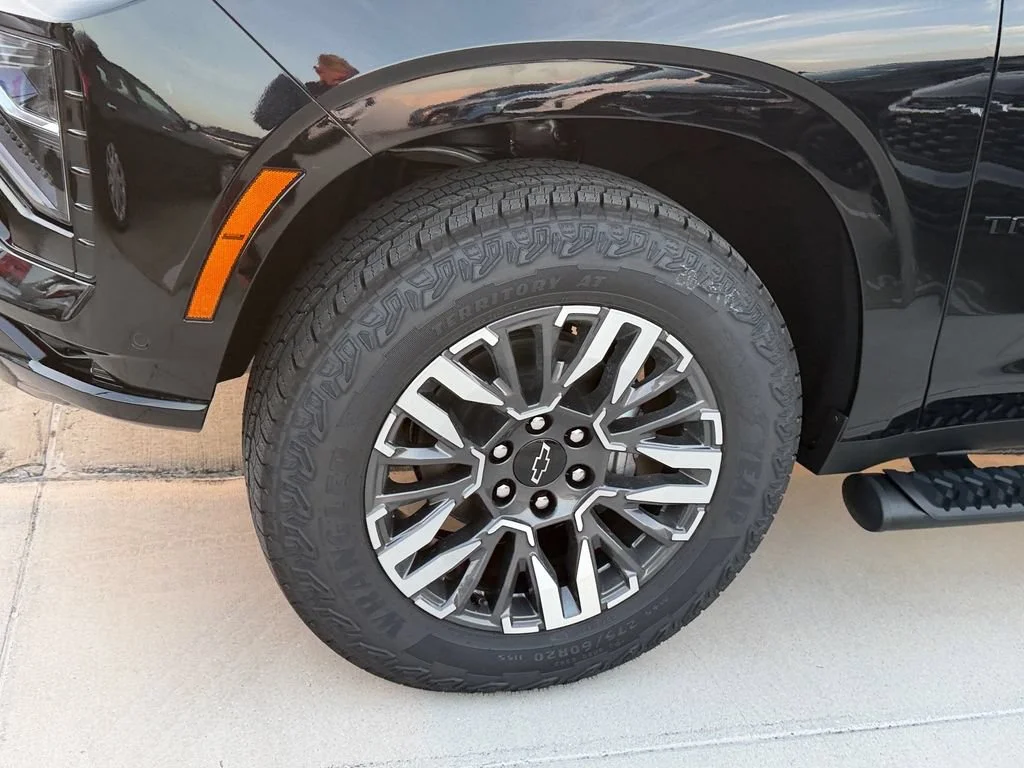 New 2026 Black Chevrolet Z71 image 5