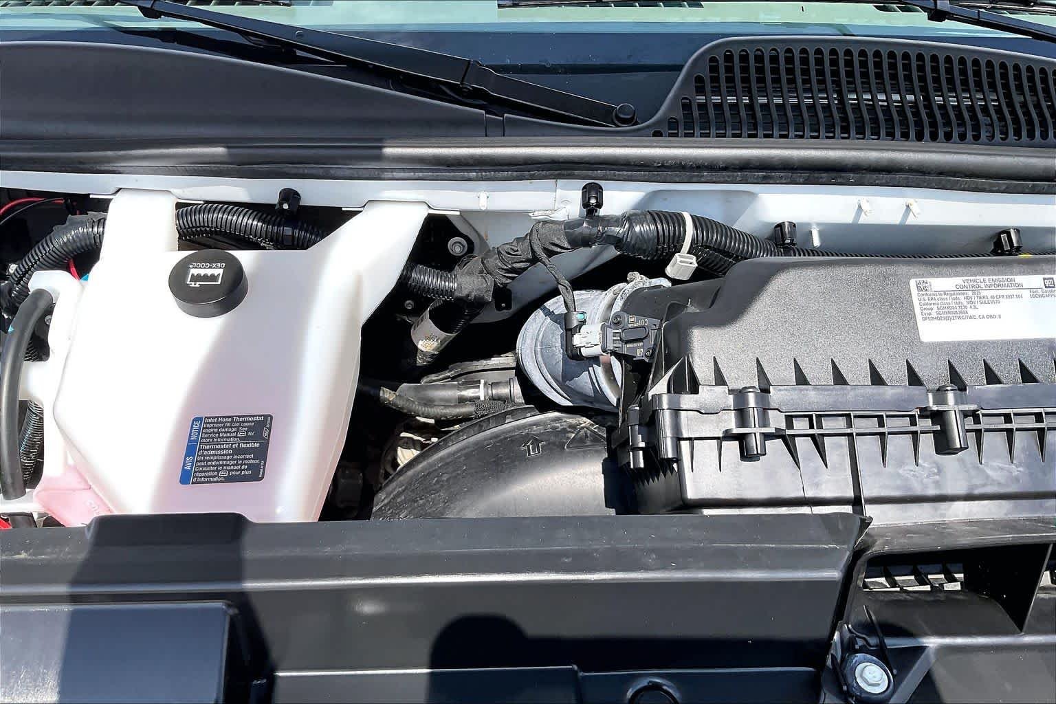 Used 2025 Summit White Chevrolet  image 26