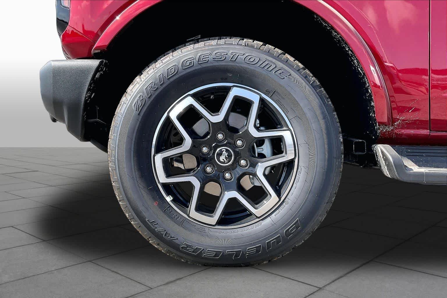 New 2026 Ruby Red Metallic Tinted Clearcoat Ford Outer Banks image 8