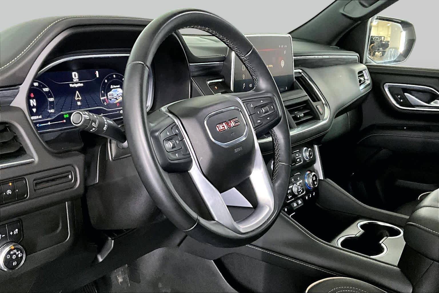 Used 2023 Pearl Beige Metallic GMC SLT image 17