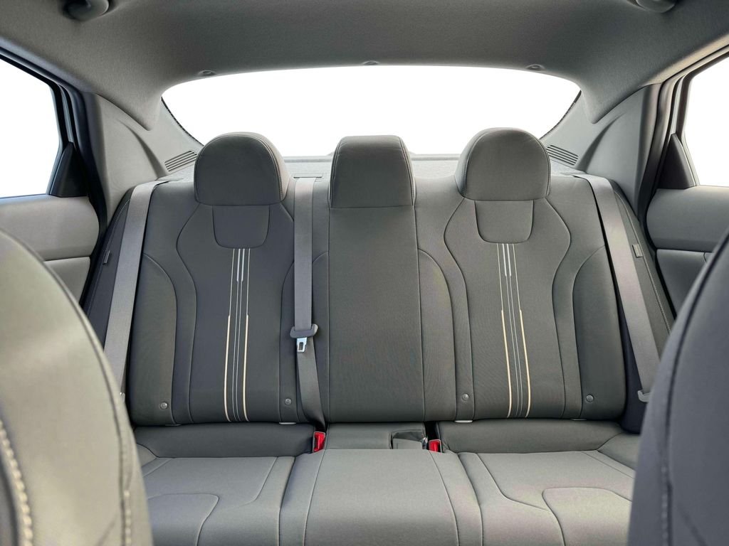 2025 Hyundai Elantra SEL - Photo 35