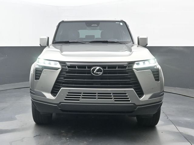 Used 2024 Atomic Silver Lexus 550 Premium image 5