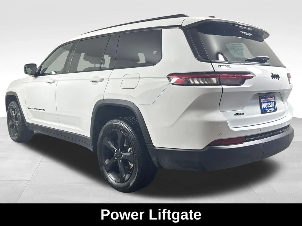 Used 2023 Bright White Clearcoat Jeep Altitude image 9