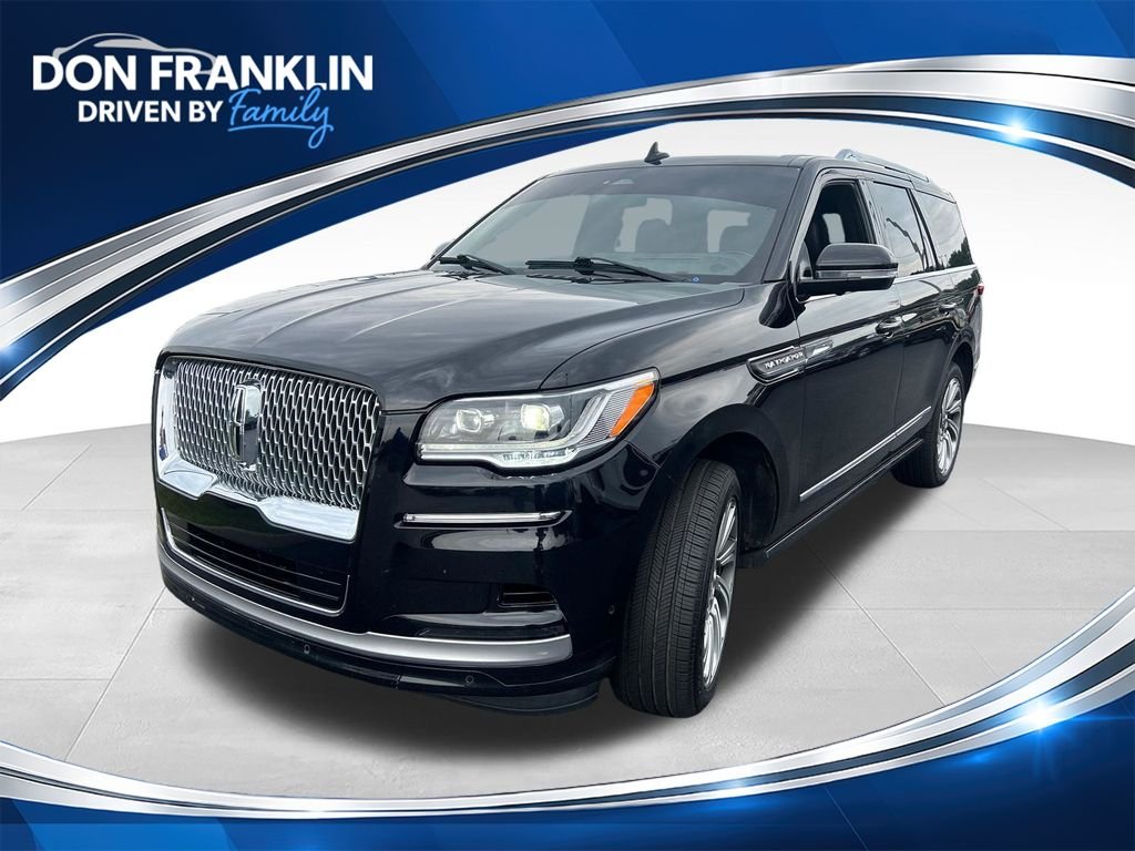 Used 2022 Black Lincoln Reserve image 1
