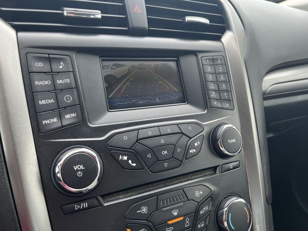 Used 2018 Blue Ford S image 17