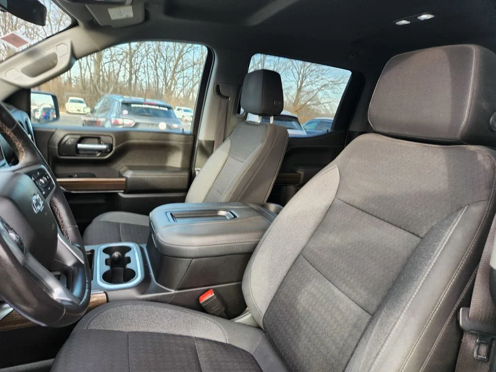 Used 2022 Silver Chevrolet Trail Boss Crew 4X4 image 24