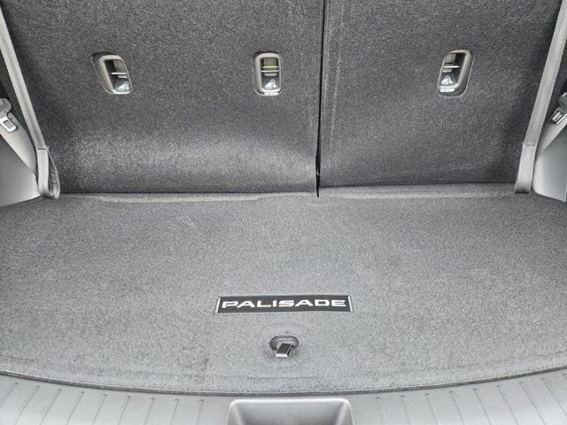 New 2026 White Hyundai SEL FWD image 21