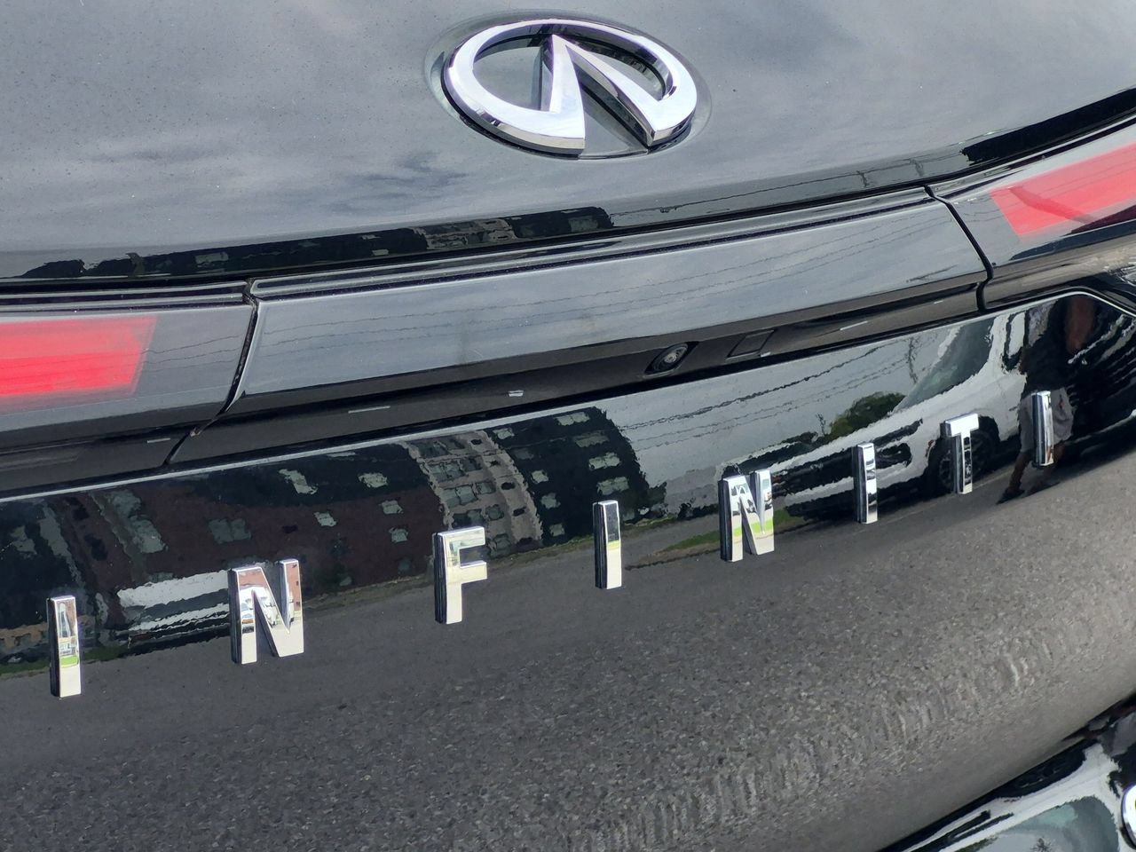 Used 2023 Black INFINITI AUTOGRAPH image 33