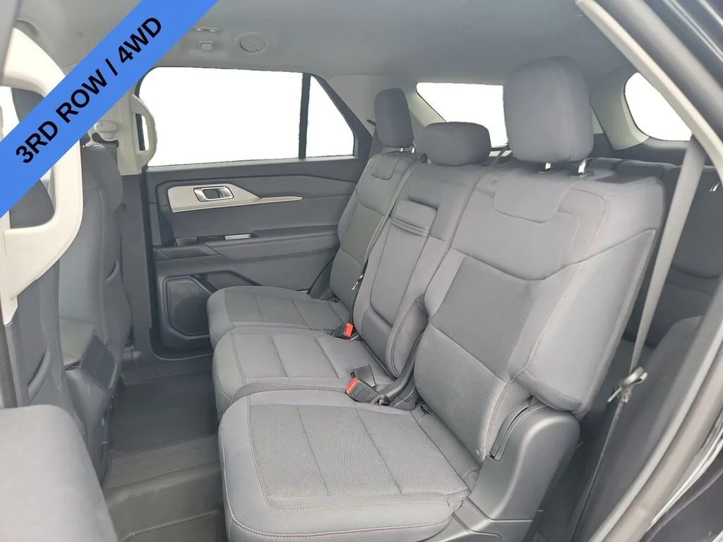 Used 2026 Agate Black Metallic Ford Active image 23