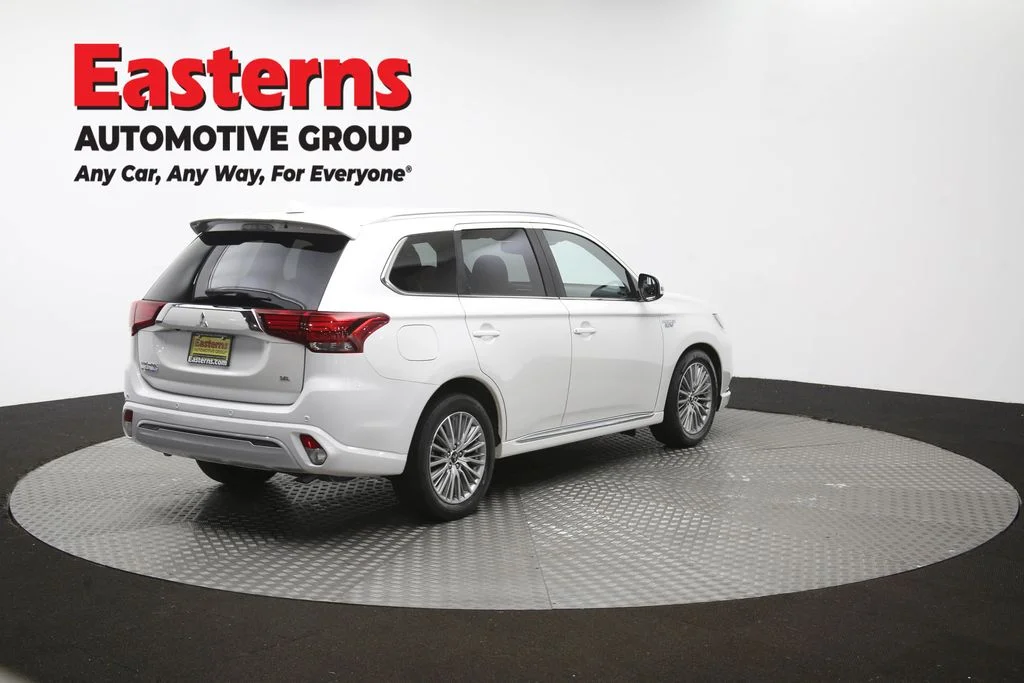Used 2020 White Mitsubishi SEL image 40