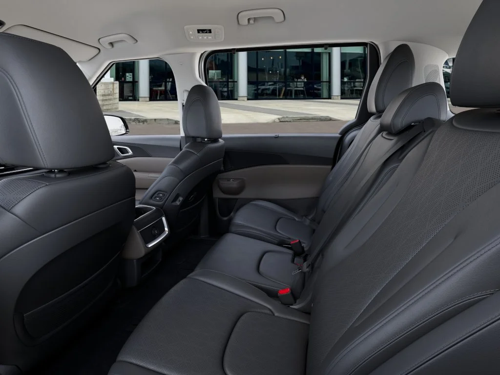 New 2027 Ceramic Silver Kia EX image 18