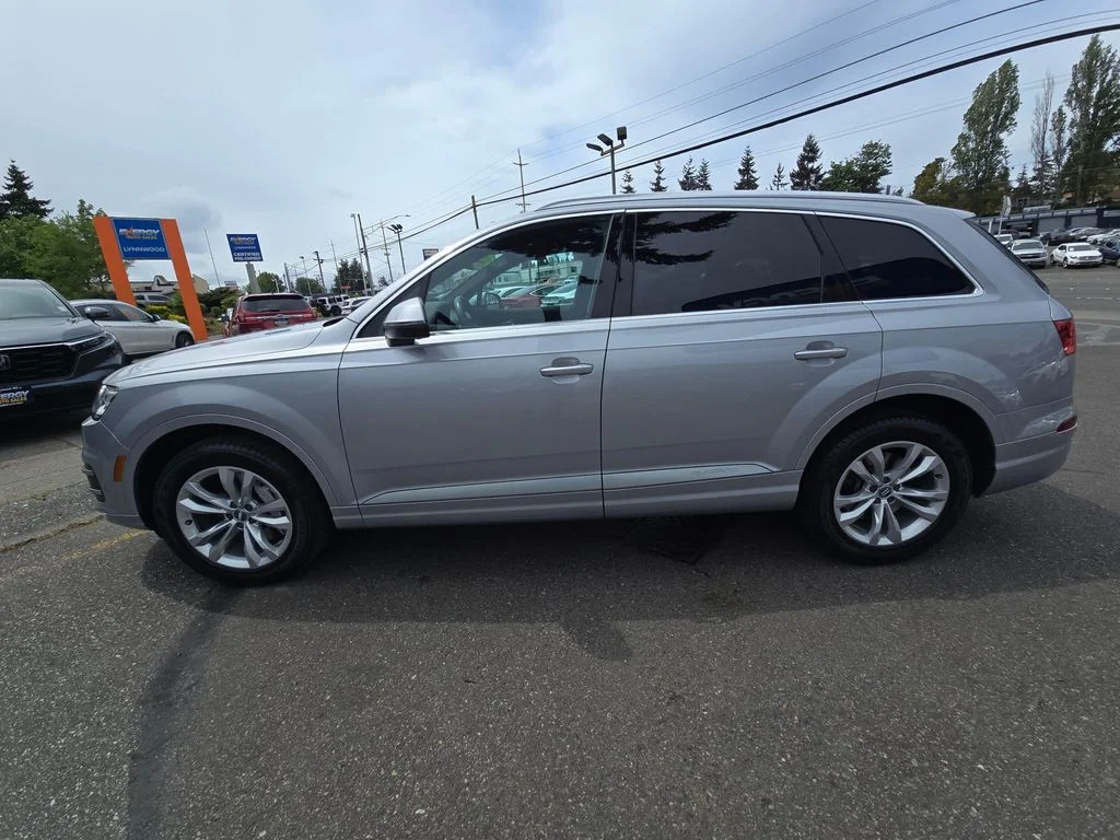 Used 2019 Silver Audi 55 Premium image 3
