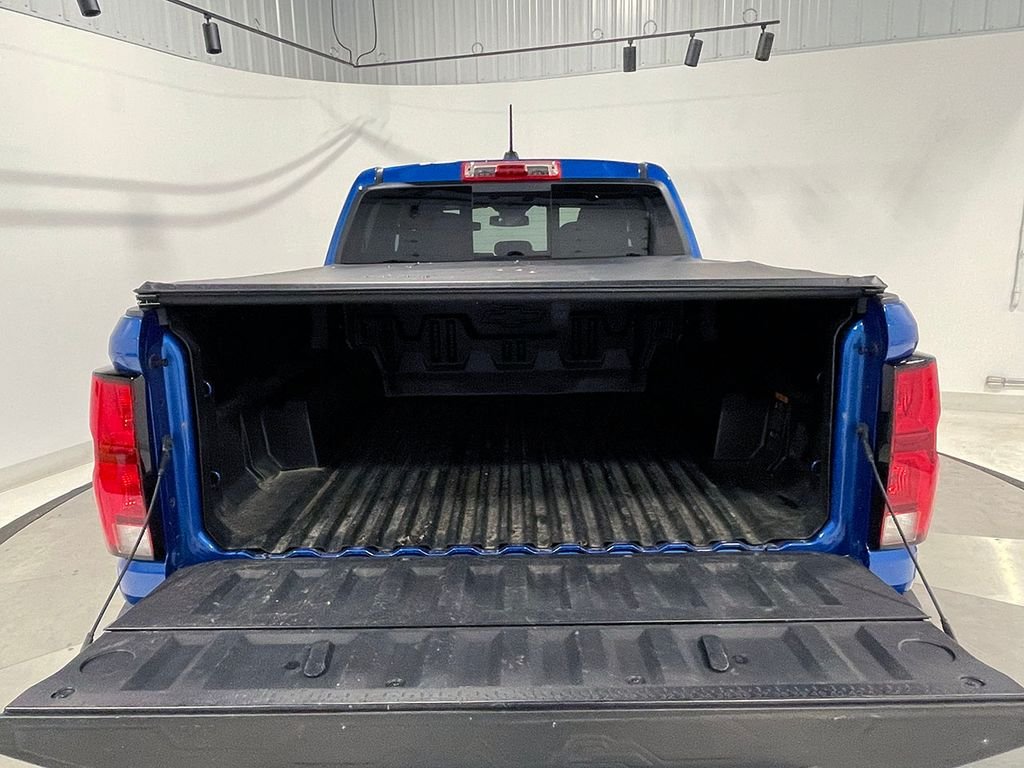 Used 2024 Blue Chevrolet Z71 image 5