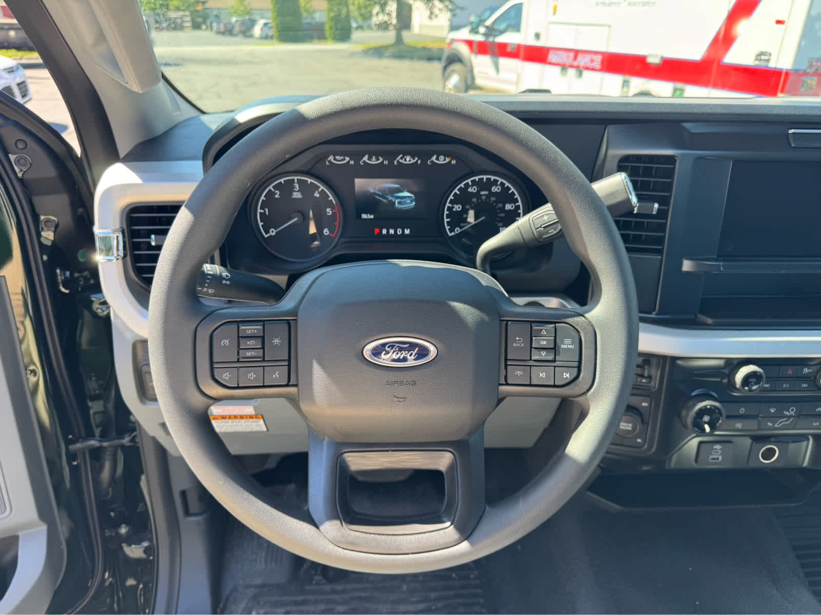 2025 Ford F-350 Super Duty Chassis Cab XL - Photo 14