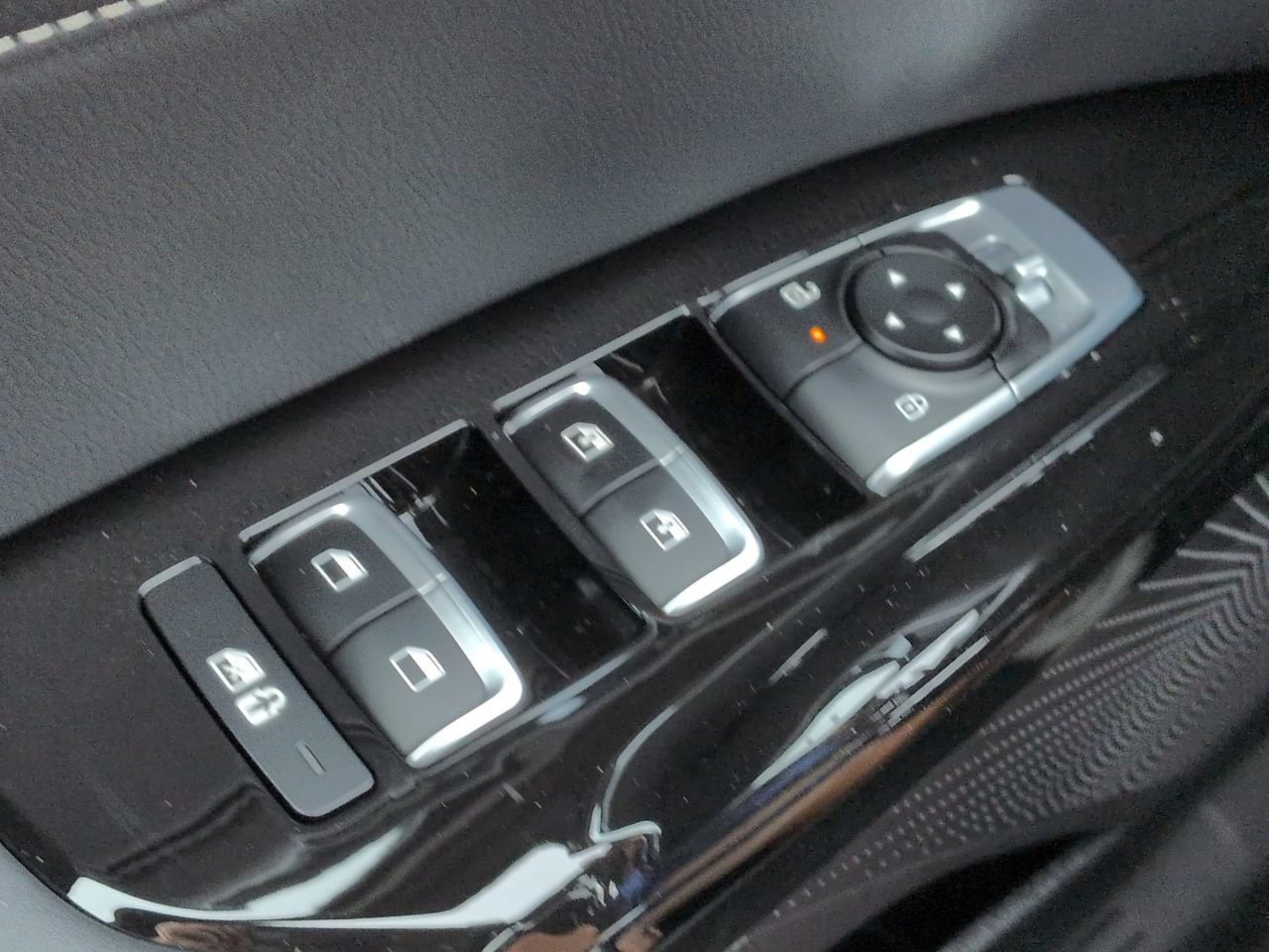 New 2026 Snow White Pearl Kia GT-Line FWD image 39
