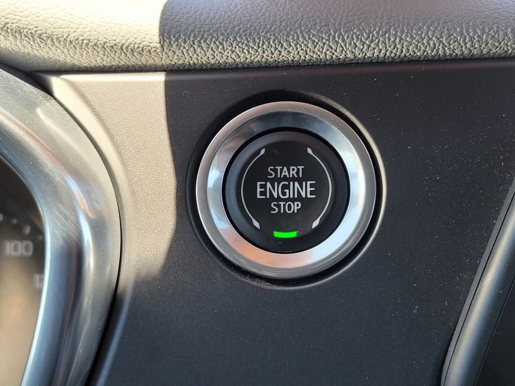 Used 2021 Silver Chevrolet LT image 23