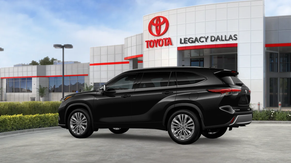 New 2026 Midnight Black Metallic Toyota Platinum image 39