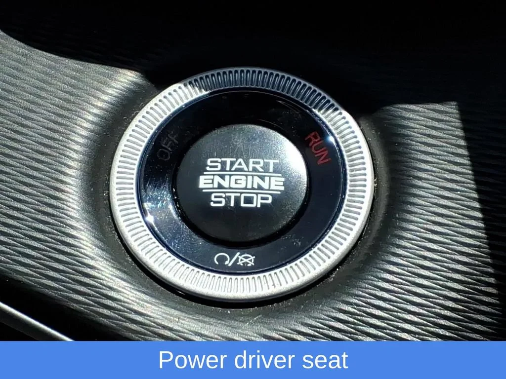 Used 2025 White Jeep Altitude 4x4 image 10