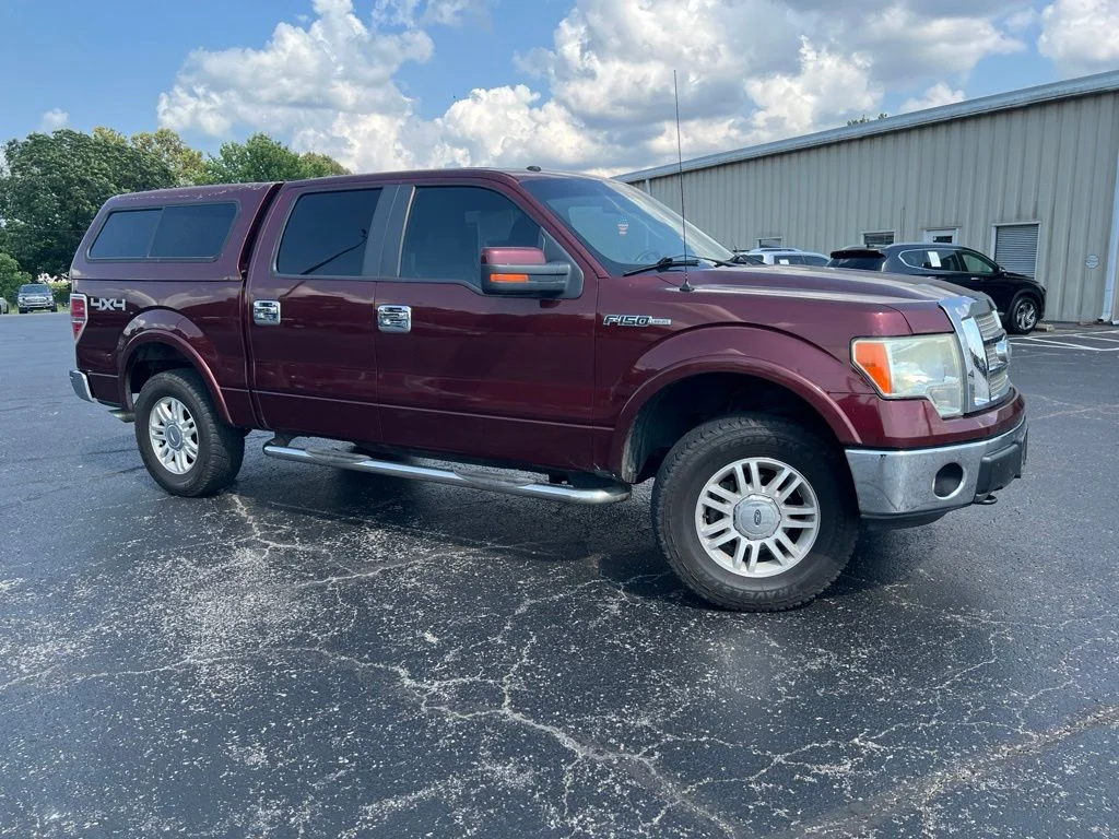 Used 2009 Razor Red Metallic / Tinted Clearcoat Ford Lariat image 2