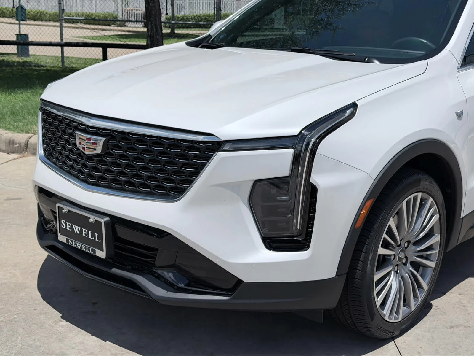 Used 2024 Crystal White Tricoat Cadillac Premium Luxury image 8