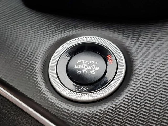 New 2026 Baltic Gray Metallic Clear-Coat Exterior Paint Jeep Laredo X image 18