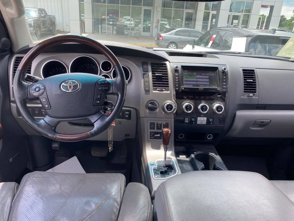 Used 2012 White Toyota Platinum image 8