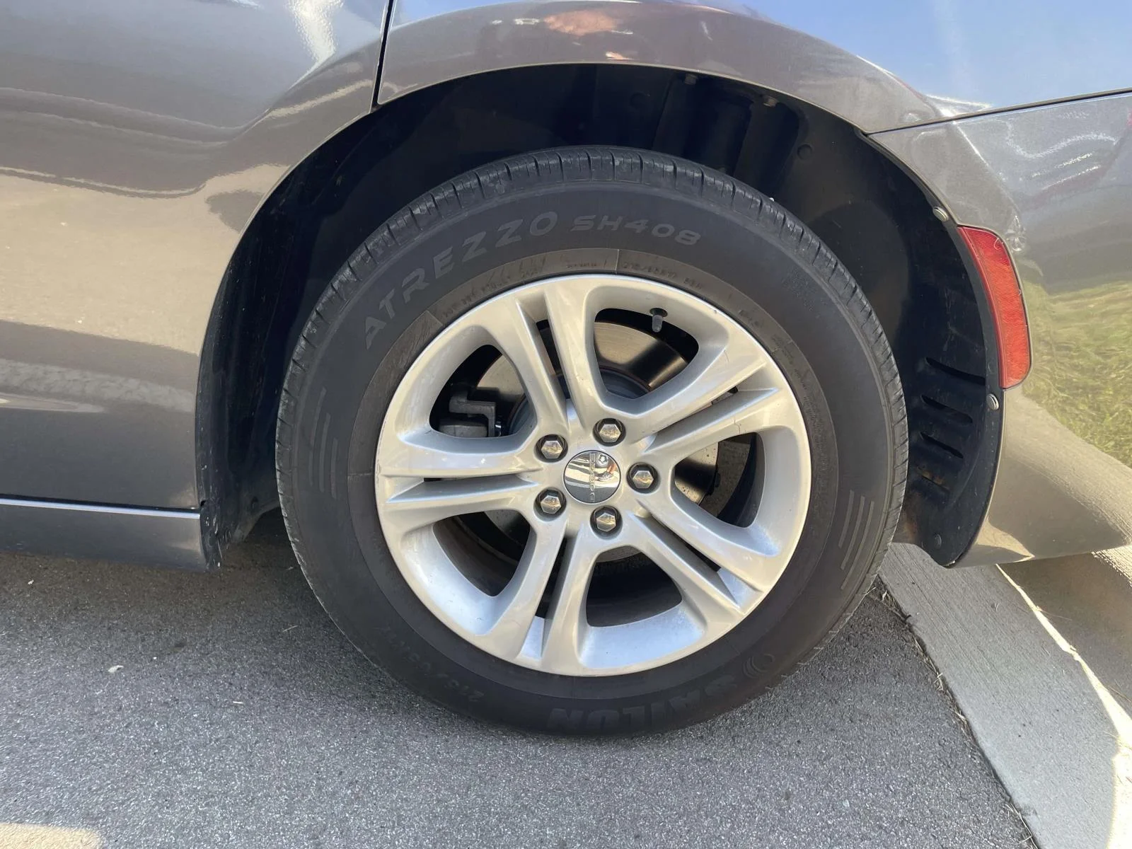 Used 2021 Granite Pearlcoat Dodge SXT image 5