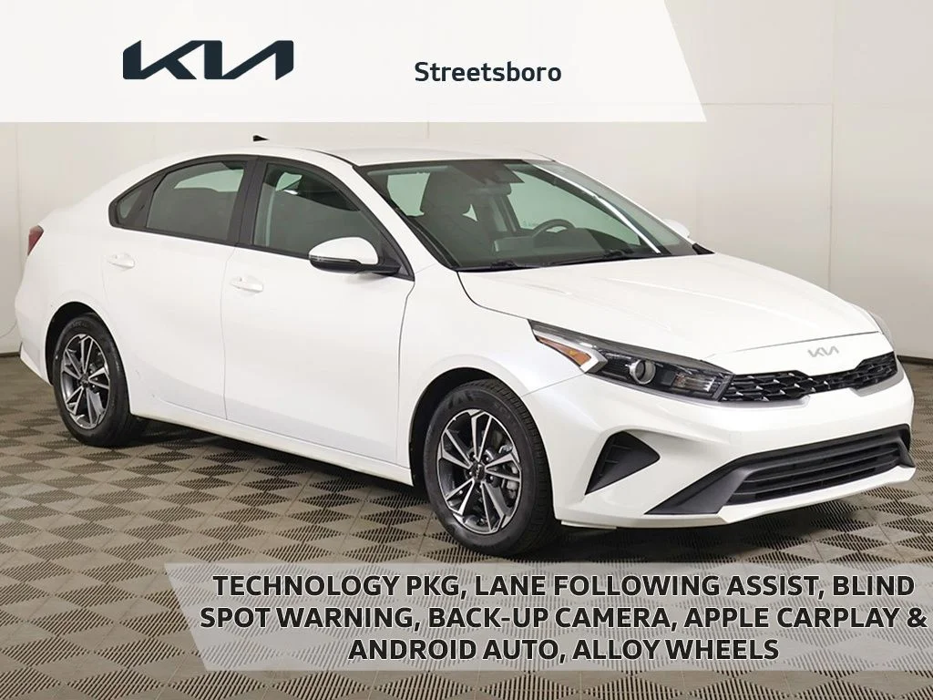 2022 Kia Forte LXS AT's photo