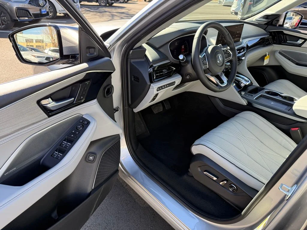 Certified Used 2026 Solar Silver Metallic Acura Advance Package image 13